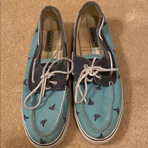 Sperry sailboat slip-ons